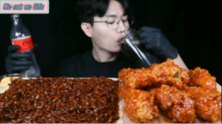 Mì tương đen cay và đùi gà chiên tẩm gia vị phần 2 #mukbang