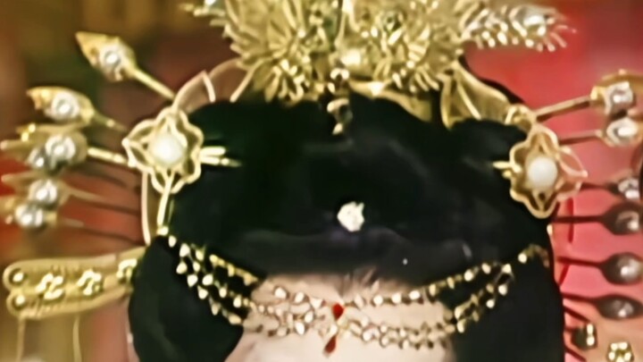 It’s not “a son gains status through his mother”—it’s “a mother gains status through her son.” Once 