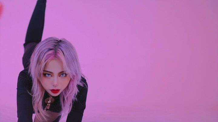 [Tail] Catwoman's boots shake her tail like crazy - [Jingjing] Dance