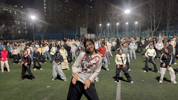 Xi'an Jiaotong University's 1,000-Person Square Dance - Episode 1