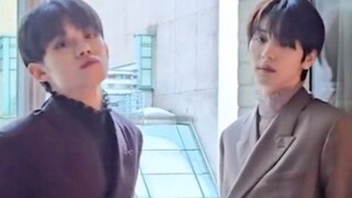 【TXT】ملخص تحوّل الإخوة الأعزاء في لحظة إلى موضة باريس الشبابية!