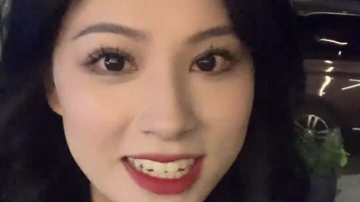 الحياة قصيرة، املأ الكأس حتى الحافة!