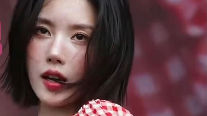 Kwon Eun-bi's Water Bomb Collection Slow Motion is Even More Amazing [4K 60 Frames]