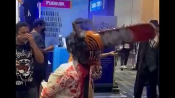 pasti orang pandai yg buat helem