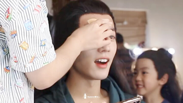 【Tiêu Chiến】Mới rồi, đoàn phim của A Viễn đã đóng máy rồi～Woa～Chúc mừng A Viễn～Quá đỉnh luôn!