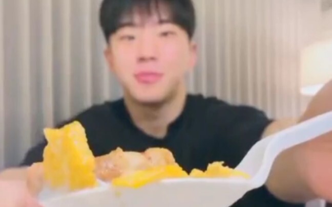 【权顺荣】擦下巴就像编舞一样华丽