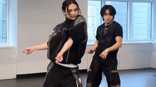 Hwang Hyunjin and Han Ji-sung SWAG dance challenge