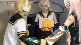 miku不在家，luka双子激情三人跳，排挤绿色那家伙