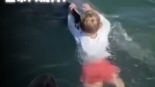 小孩：骗你的，其实我是替身使者