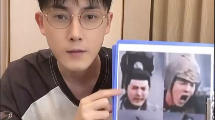 Hilarious! Zhang Rui is livestreaming like a teacher, explaining the Youzhou F4 group from "The Long