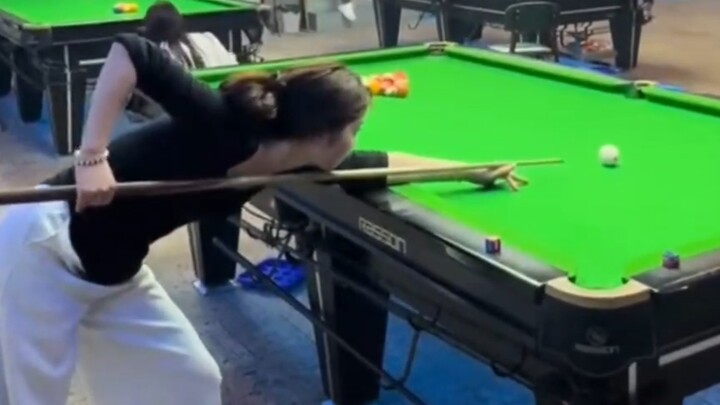 วิถีชีวิตประจำวันของเซียนระดับสูงสุดและสามีขี้เหล้า