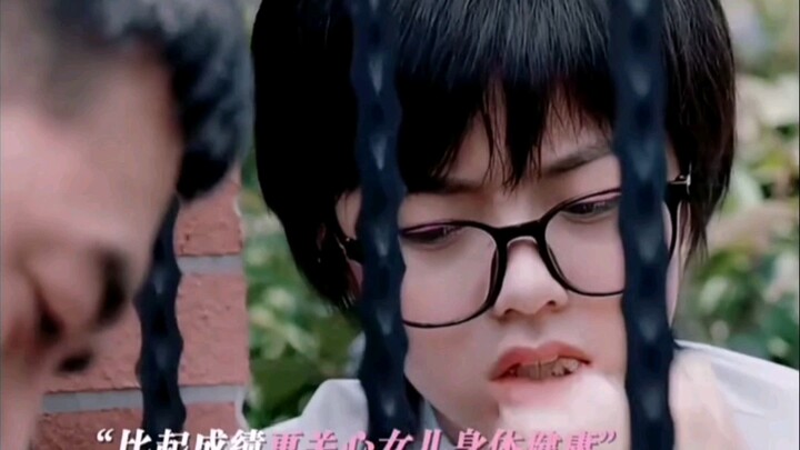 Dad will always be his daughter’s rock! #TheInvisibleGirl #ZhaoJinmai #LinMiaomiao
