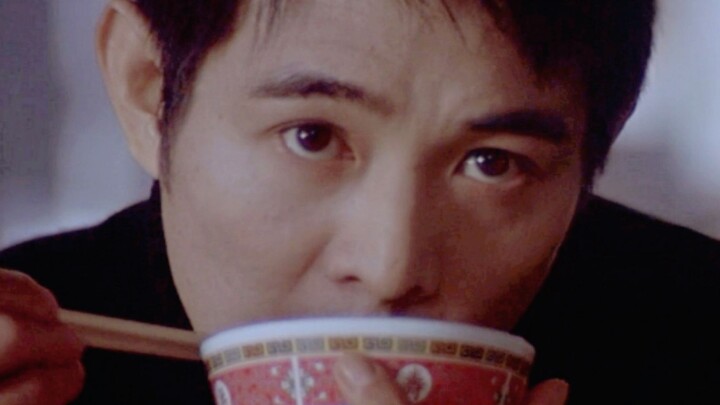 This is Chinese kung fu! With 1.5 billion in box office revenue, Jet Li skyrocketed to Hollywood sta