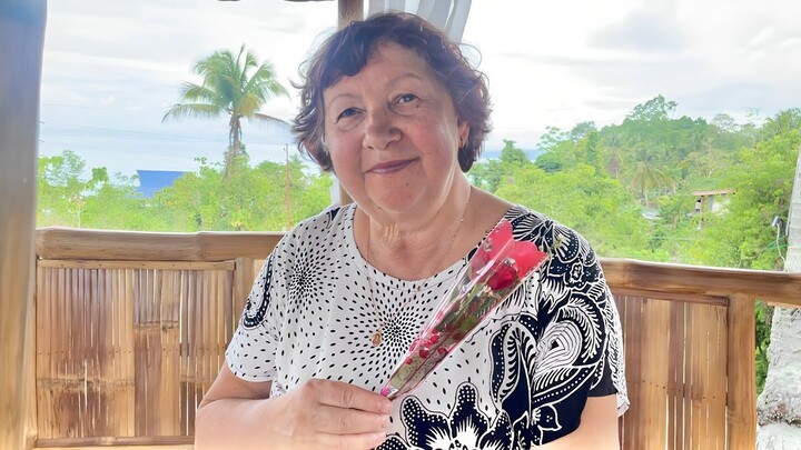 MOM’S FIRST MOTHERS DAY IN THE PHILIPPINES!