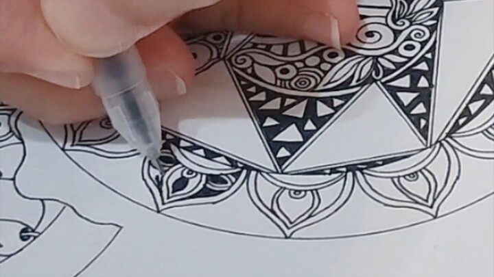 Zentangle - Mandala 曼陀罗禅绕图 #zentangle #learntodraw #creativehealing #禅绕画 #绘画治愈 #画画 #手绘