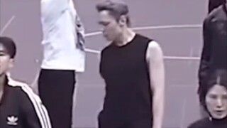 【崔瀚率|VERNON】谁知道孙悟空里vernon帽子竟然掉了？