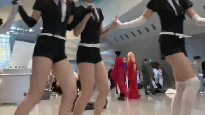 พวกคุณที่ออกมาจากดินแดนอัญมณีล้วนแต่เป็นซูเปอร์โมเดล!!!