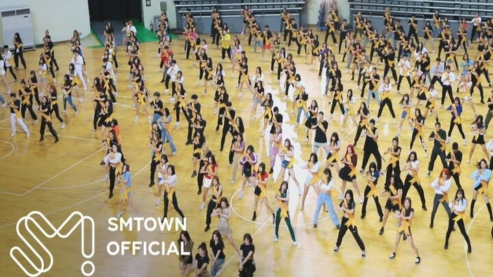 【Red Velvet】新曲约500人的《Zimzalabim》大型群舞视频公开,魅力红贝贝在线举行魔法派对,朋友,入教吗~