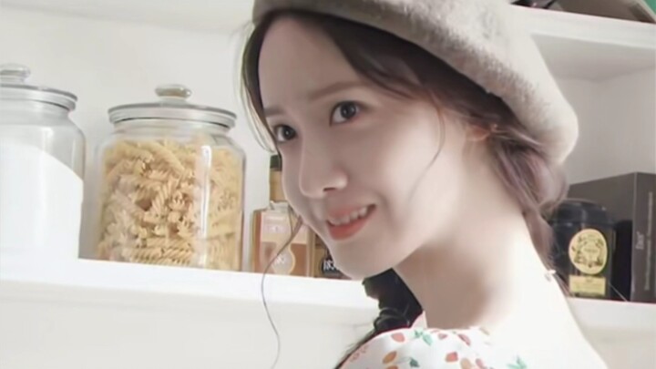 Damn! Her looks alone can represent the entire Korean Wave