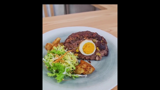 เป็นคนธรรมดา ที่สรรหาแต่ของกิน