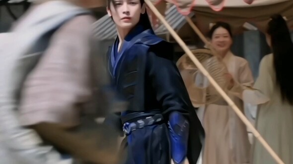 Handsome guy, please shoot more ancient idol dramas. Good manners. Please lock him in Hengdian.
