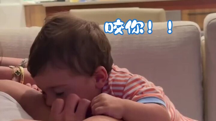 Nhật ký của bé mọc răng: Cắn mãi không ngừng 😅