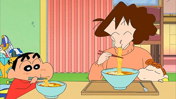 "Meiya và Xiaoxin gắp một nắm mì bằng đũa, hít một hơi thật sâu rồi thả mì vào miệng. Vị ngọt của nư