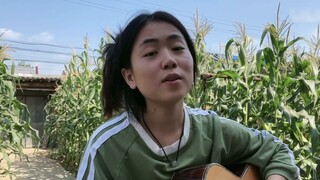 Guitar playing and singing: "Cheng Aiying"