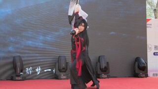 Wow, these days there are still people cosplaying Wei Wuxian in the Drunken Dream of the Past!!!