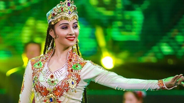 Uygur traditional dance--banwu