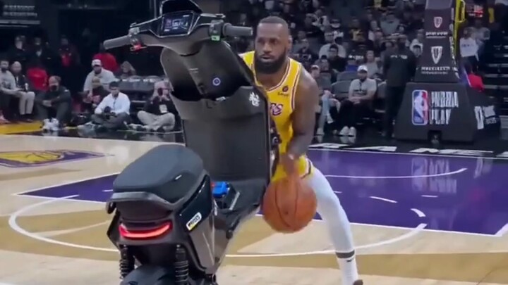 Seedance 2.0 kinh dị quá! Tốc độ AI này mỗi ngày một khác sao?!