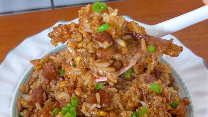 The cola fried rice that went viral a year ago really is delicious.