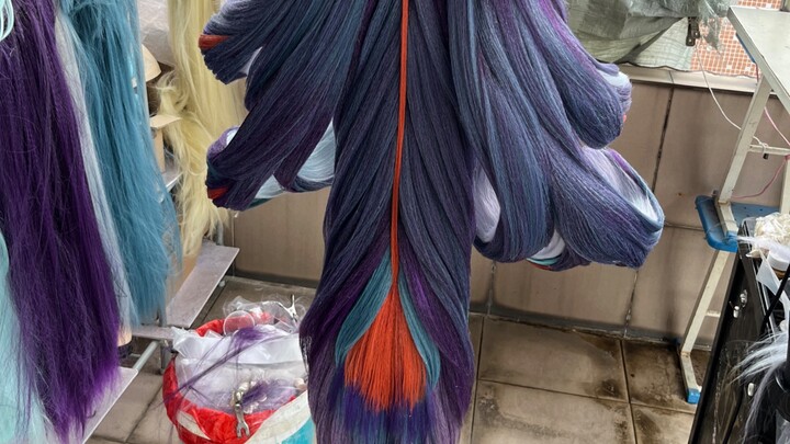 Peacock King has spread its tail—well, not really at all.