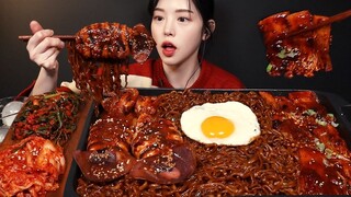 SUB)꾸덕촉촉 짜파게티에 매운 마라오징어 팽이버섯 넣어서 먹방! 파김치 겉절이까지 짜장라면 꿀조합 리얼사운드 Mala Chapagetti Mukbang Asmr