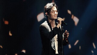 [Xiao Zhan] 191116 Đêm từ thiện Bazaar Star "Sự hài lòng" phiên bản trực tiếp, ca sĩ chính có lưng t