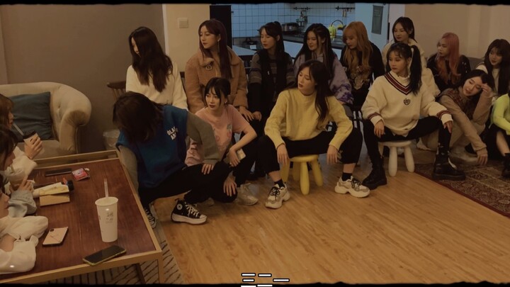 Large Girl Group S Team Building | Joyful Everyday Life at the November “Waste Land” Amusement Park 