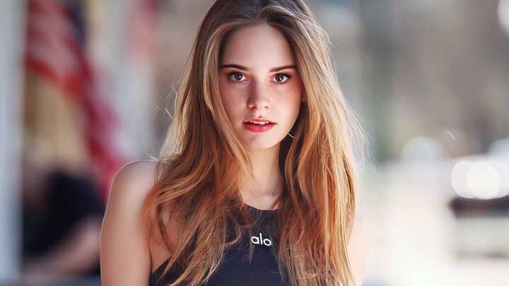 Emma Watson on the tennis court!