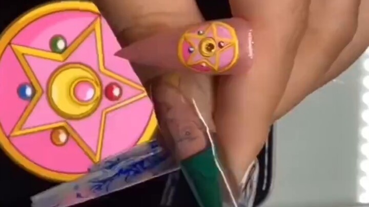 ฉันอยากจะเรียกเธอว่า Picasso แห่งโลกเล็บ Pt.3
