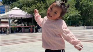 Tibetan Guozhuang Dance "Qiangba Qusang" | Tenzin Laji, a Tibetan Girl with Natural Dancing Talent