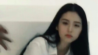 No wonder Tsui Hark wanted to cast her as the Little Dragon Girl at that time. She had such a specia