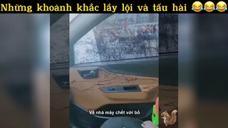 Khoảnh khắc lầy lội và tấu hài