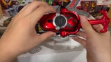 Unboxing Aoi Aoi said that the Tokusatsu 2000 Kamen Rider lucky bag surprises and program effects ar