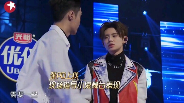 【Trương Nghệ Hưng】PD Trương lo lắng vẫn không rời nghiệp cũ, tận tâm truyền đạt kinh nghiệm sân khấu