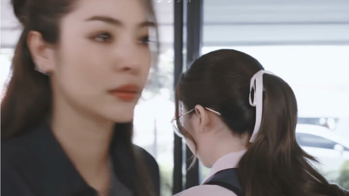 【Ju】(Menderita) Bibi, yang bisa kupersembahkan hanyalah cinta ini.