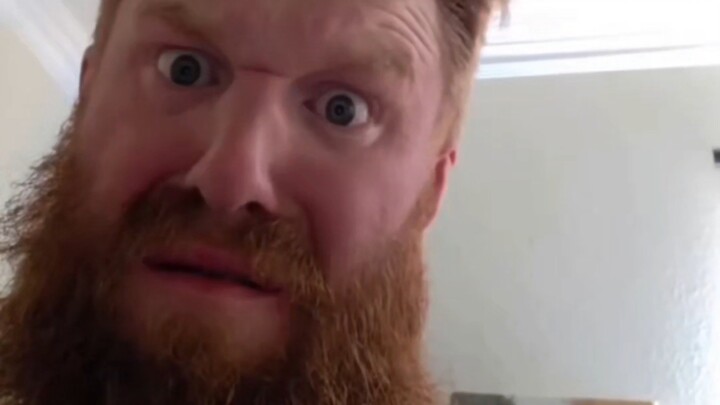 Bro’s little hands aren’t very clean [TikTok cringe & surreal moments log #382]
