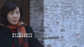 Huang Ling yang baru saja di-PHK membantu Pengfei menjual tiket, sementara Xiao Ting membantu ibunya