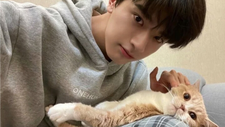 【หลินอี】ผมขอเรียกเขาว่าจ้าวแห่งการถ่ายภาพเซลฟี่ของดาราชาย ผู้โด่งดังสุดๆ บนอินสตาแกรม