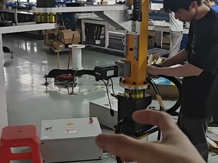 Robot công nghiệp, robot hợp tác, cánh tay robot hình người – cả ba cùng tiến, không bỏ sót một ai…