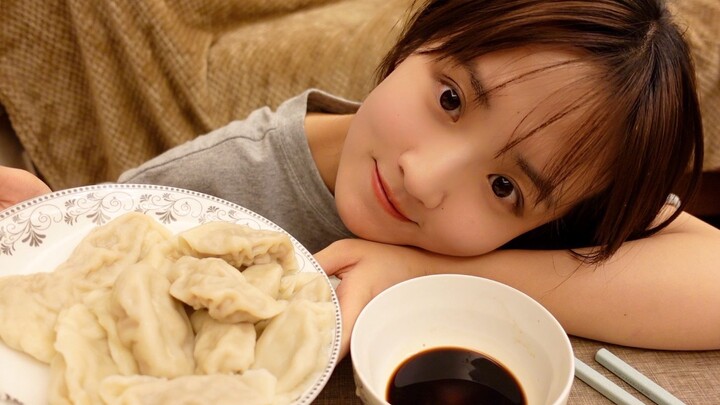สาวเหนือทำเกี๊ยวในห้องเช่าตอนดึก