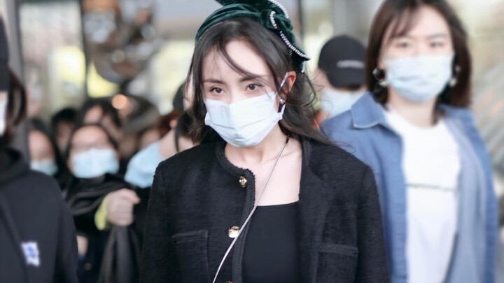 I'd call them the most beautiful eyes in Chinese entertainment‖Mocked yesterday for looking tired, t